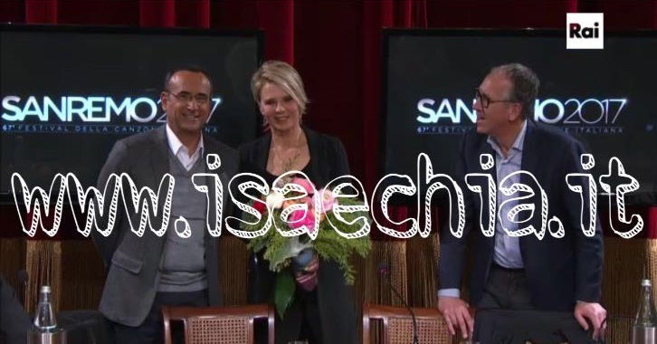 ‘Sanremo 2017’, Maria De Filippi ci sarà a titolo gratuito! Carlo Conti annuncia che non ci saranno vallette, ma la conduttrice sorprende: “E se ci fossero i valletti?” article-post