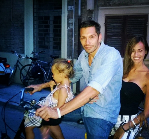 ‘Uomini e Donne’, l’ex tronista Cristiano Angelucci papà amorevole della piccola Cecilia (foto) preview