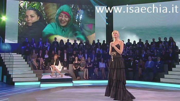 ‘Isola 12′, rimandato l’esordio per maltempo ma Alberto Dandolo insinua: “E’ una tempesta farlocca!” preview