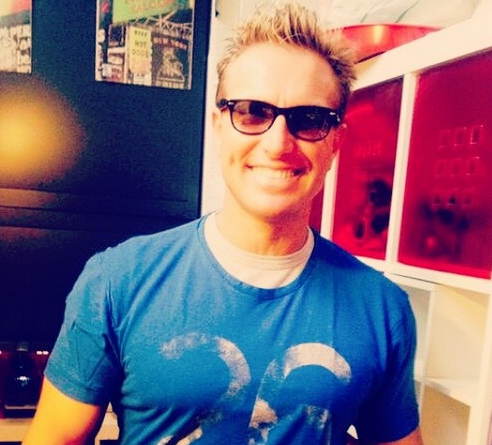 Pasquale Laricchia dichiara: “Oggi lavoro in radio ma farei il ‘Gf Vip’! Il segreto della mia popolarità? È la mia goliardia!” article-post