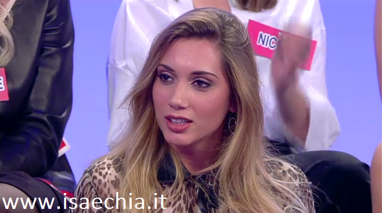 ‘Uomini e Donne’, ecco chi è Electra Dicorato, la corteggiatrice che ha colpito Manuel Vallicella per la sua voce sensuale! (foto) preview