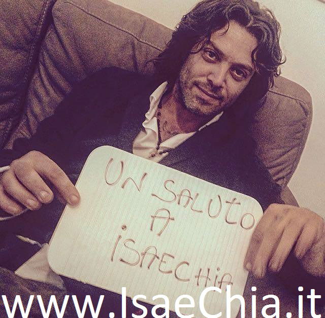 Ernesto Russo a IsaeChia.it: “La storia con Laura Cola procede tra alti e bassi e stiamo cercando di capire se il nostro è amore! Intanto a breve mi vedrete recitare accanto a Raoul Bova…” preview