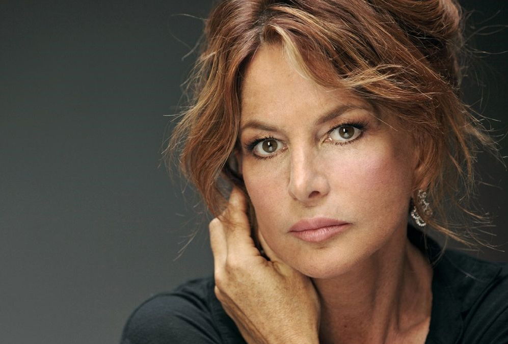 ‘Ballando Con Le Stelle’, partenza rimandata per la 12esima edizione del talent… e intanto nel cast di partecipanti sbuca il nome di Giuliana De Sio! article-post