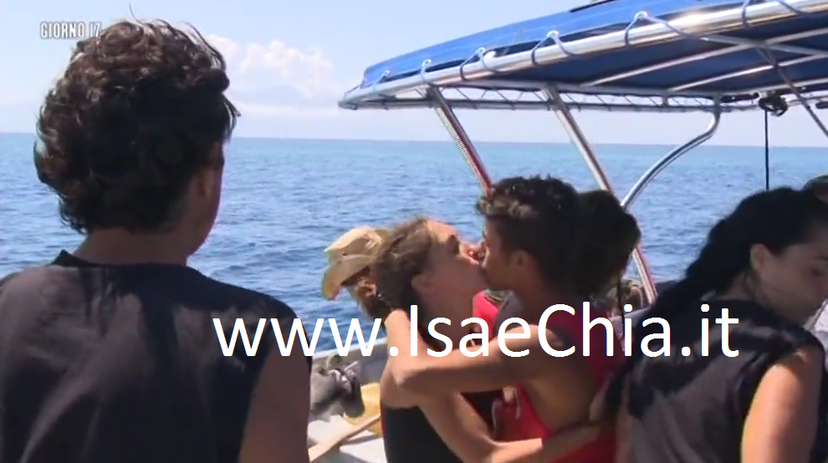 ‘Isola 12’, e bacio fu tra Moreno Donadoni e Malena (video) preview