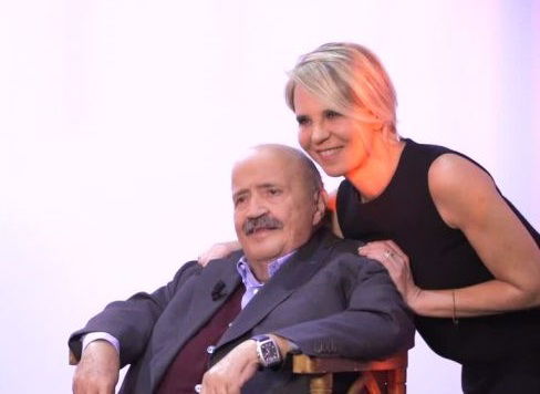 Maurizio Costanzo orgoglioso di Maria De Filippi: “Nessun invidia tra noi, sono fiero che sia la regina degli ascolti in tv!” preview