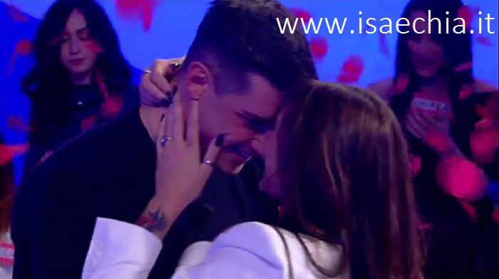 ‘Uomini e Donne’: l’opinione di Isa sulla scelta di Sonia Lorenzini del 21/02/17 preview