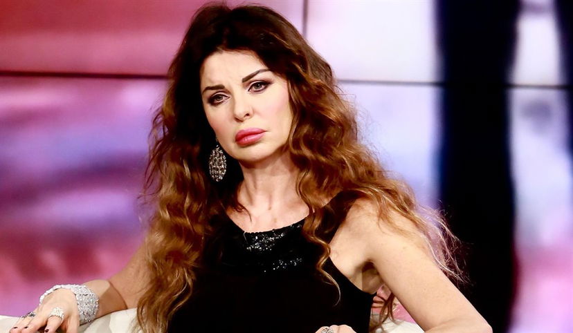 Alba Parietti sentenzia: “Trovo terrificante ‘Uomini e Donne’ e quando guardo le interviste di Barbara D’Urso mi sento morire… ma la tv è perversione: ti attrae quello che ti fa schifo!” preview