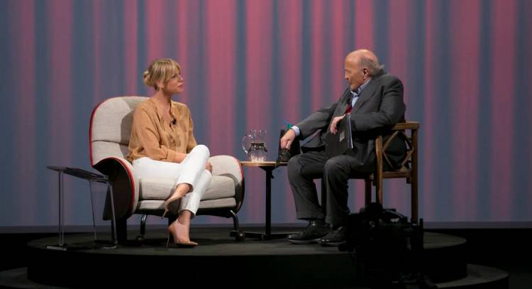 Alessia Marcuzzi a ‘L’Intervista’ ammette: “Sono affascinata dalla bellezza delle donne! Simona Ventura? Mi ha delusa quando…” preview