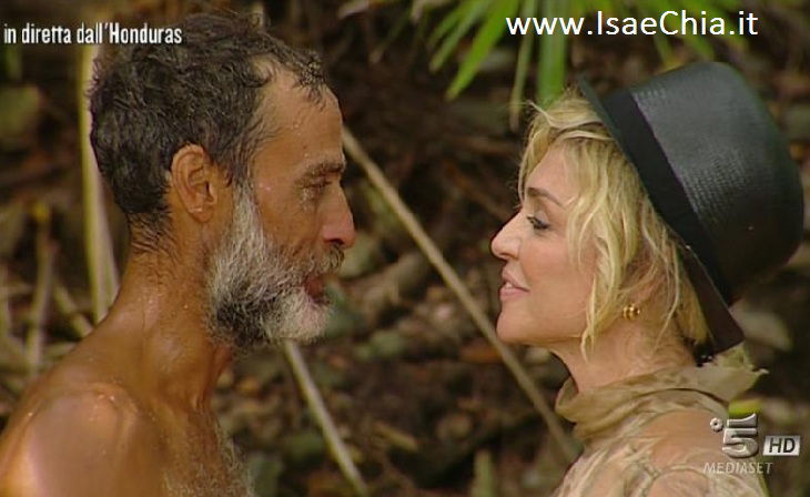 ‘Isola 12’, Paola Barale e quella dedica social per Raz Degan… preview