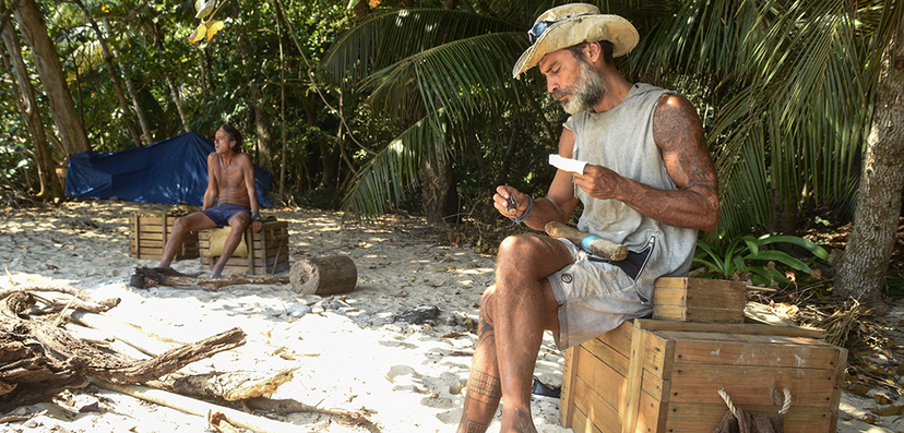 ‘Isola 12’, dopo l’eliminazione di Samantha De Grenet il clima si distende tra i naufraghi (video) preview