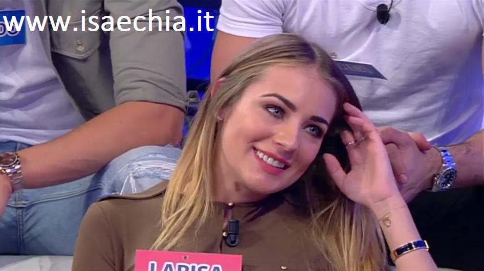 ‘Uomini e Donne’, l’ex corteggiatrice Larisa Pop senza veli su Playboy (foto) article-post