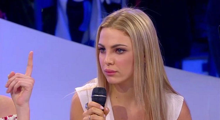 ‘Uomini e Donne’, ecco chi è Alice Fabbrica, la fashion blogger alla corte di Marco Cartasegna preview