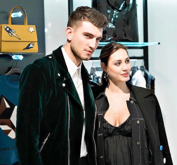 ‘Uomini e Donne’, Marco Fantini organizza un baby shower a sorpresa per Beatrice Valli e la loro Bianca (foto) preview