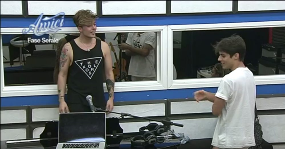 ‘Amici 16’, Stash Fiordispino regala un suo inedito a Mike Bird! (video) article-post