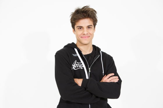 ‘Amici 16’, Mike Bird spiega il significato del suo inedito ‘Closer’ (video) preview