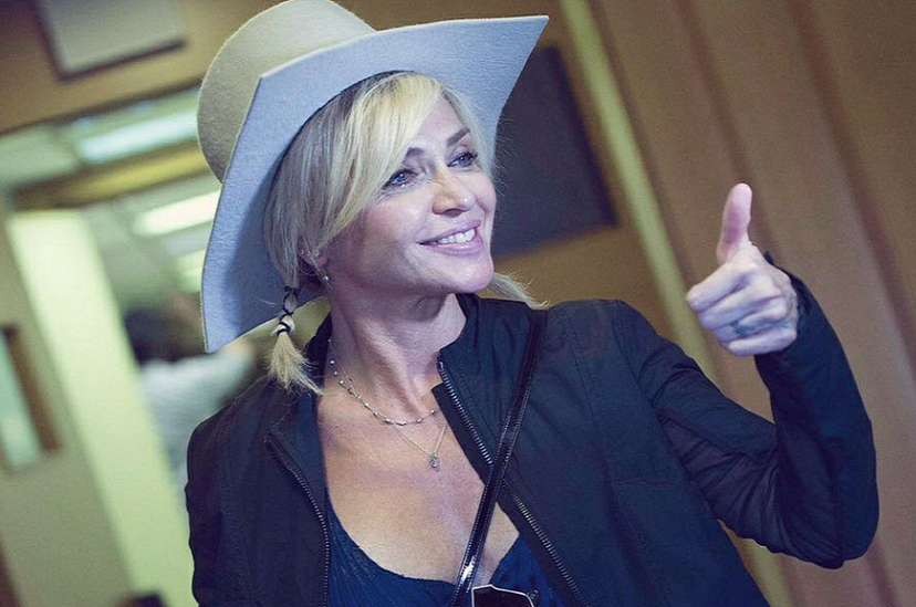 Paola Barale a ‘Verissimo’: “Raz Degan è stato un viaggio meraviglioso. Avrei voluto sposarlo! Con Gianni Sperti invece…” preview