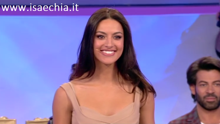 Desirèe Popper rivela: “A ‘Uomini e Donne’ non ho trovato l’amore a causa della mia diffidenza: avevo paura di incontrare qualcuno che fosse come mio padre!” article-post