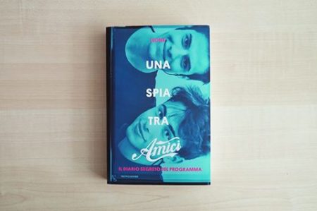 ‘Amici 16’, in vendita il libro che racconta i segreti del programma. E tra i fan scoppia la polemica… preview