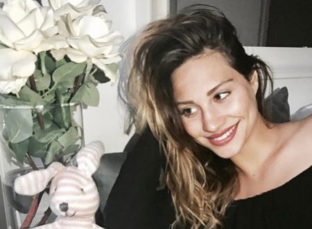 ‘Uomini e Donne’, Beatrice Valli si difende: “Io lamentarmi del peso preso in gravidanza? Certo che no! I figli sono la vita!” preview