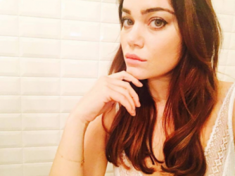 Romina Carrisi shock: “Dopo ‘L’Isola dei Famosi’ ho fatto abuso di alcool e droghe per la troppa popolarità!” article-post