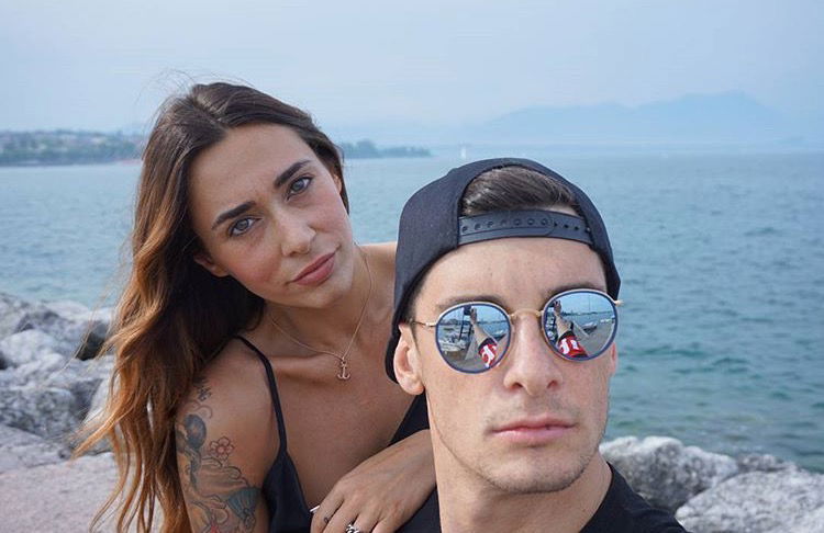 ‘Uomini e Donne’, Sonia Lorenzini ed Emanuele Mauti al vetriolo su Instagram: pesantissimo attacco a molti dei loro ex colleghi di avventura! preview