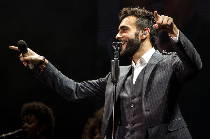 Fattore M: spazio dedicato a Marco Mengoni. Record di ascolti su Spotify! Inizia il countdown per i concerti estivi. Marco e Roberto Bolle a NYC. preview
