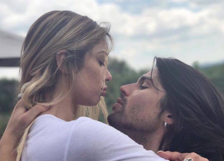 ‘Uomini e Donne’, primo mese d’amore per Luca Onestini e Soleil Sorge! (foto) preview
