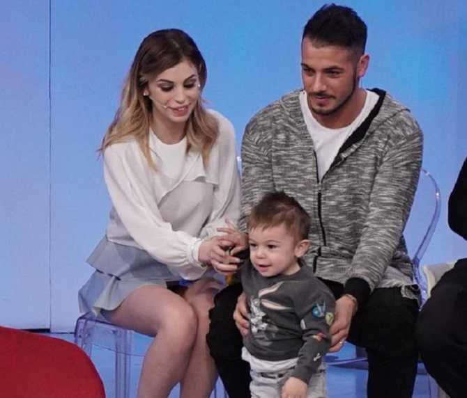 ‘Uomini e Donne’, la commozione di Alessia Cammarota per il primo giorno di asilo del suo Niccolò! (Video) preview