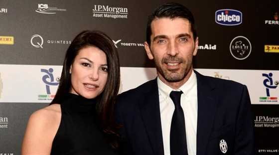 Gigi Buffon e Ilaria D’Amico, ira per le foto pubblicate da Libero. L’avvocato: “Grave danno d’immagine per i miei assistiti!”