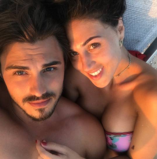 ‘Grande Fratello Vip 2’, finalmente Cecilia Rodriguez riceve un messaggio aereo dal suo Francesco Monte! preview