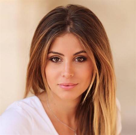 ‘Uomini e Donne’, Giulia Latini precisa: “Non sono fidanzata, altrimenti ve lo direi!” article-post