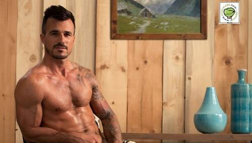 ‘Uomini e Donne’, l’ex tronista Luca Dorigo in versione hot: ecco le sue foto senza veli per ‘Hell Boys’! preview