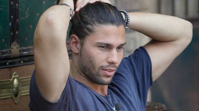 ‘Grande Fratello Vip 2’, la sorella di Gianluca Impastato e la compagna di Marco Predolin contro Luca Onestini: “In Casa due pesi e due misure!” preview