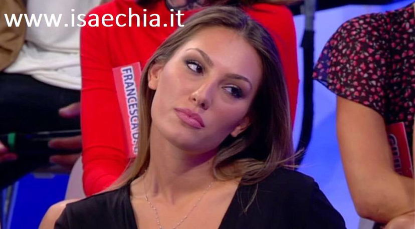 ‘Uomini e Donne’, ecco chi è Angela Caloisi, la corteggiatrice contesa da Paolo Crivellin e Mattia Marciano preview