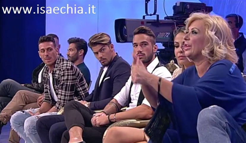 ‘Uomini e Donne’: l’opinione di Chia sulla puntata del Trono classico del 30/10/17 preview