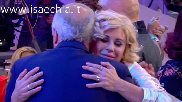 ‘Uomini e Donne’: l’opinione di Isa sulla puntata del Trono over del 12/10/17 article-post