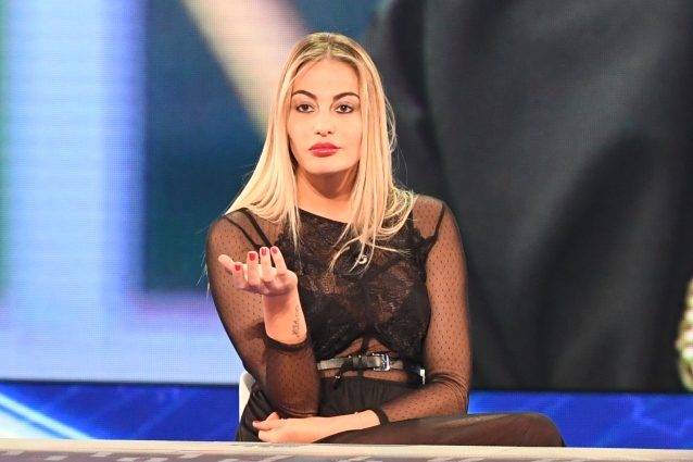 ‘Grande Fratello Vip 2’, la pallavolista Veronica Angeloni ha trovato l’amore? (Foto) preview