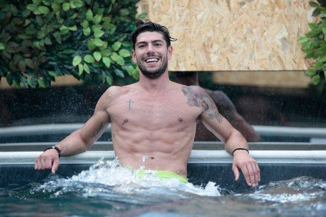 Il padre di Ignazio Moser racconta: “Il ‘GF Vip 2’ è stato una sua scelta, non potevamo vietarglielo! Cecilia Rodriguez? Di ragazze ne ha avute più d’una preview