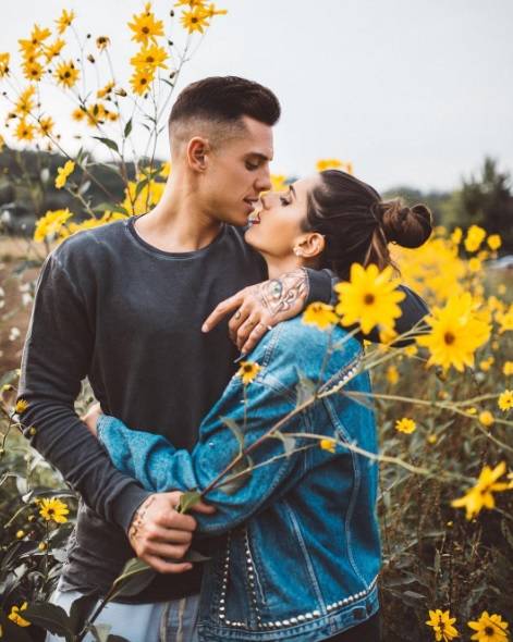 Stefano Laudoni e quel like nostalgico alla sua ex Valentina Vignali. E intanto Francesca Brambilla… article-post