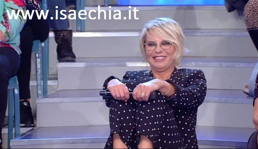 Maria De Filippi rivela: “‘Temptation Island Vip’? Verrà registrato quest’estate, ma non sarà condotto da Filippo Bisciglia. Il serale di ‘Amici 17’ sarà in diretta, e a proposito del ‘Festival di Sanremo’…” preview