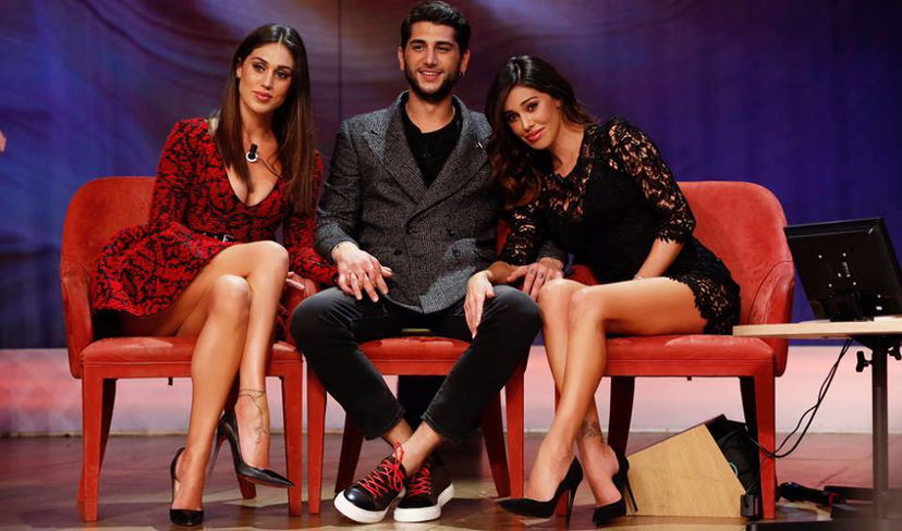 ‘Maurizio Costanzo Show’, Cecilia Rodriguez ammette: “Ignazio Moser è un po’ nordico, ci sentiamo il giusto!”. E Belen incalza: “Quando è uscita fuori ‘sta benedetta storia dell’armadio, le volevo strappare i capelli dalla testa…” preview