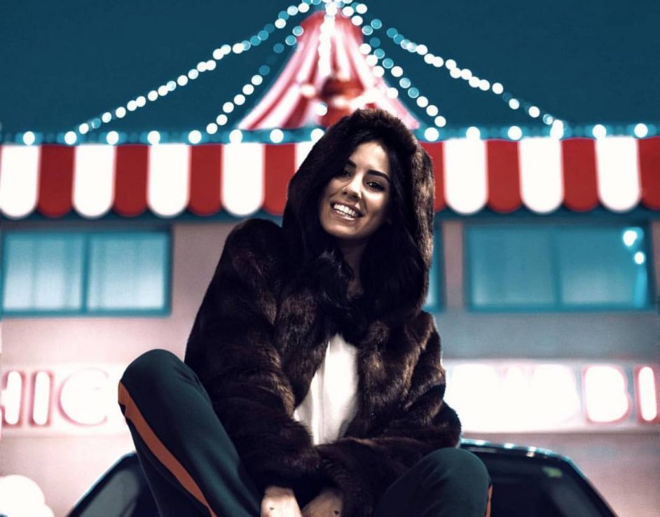 ‘Grande Fratello Vip 2′, Giulia De Lellis dichiara: “Sarò un po’ ignorante, ma di certo non sono una stupida. Mi piacerebbe diventare una conduttrice come Alessia Marcuzzi!” article-post