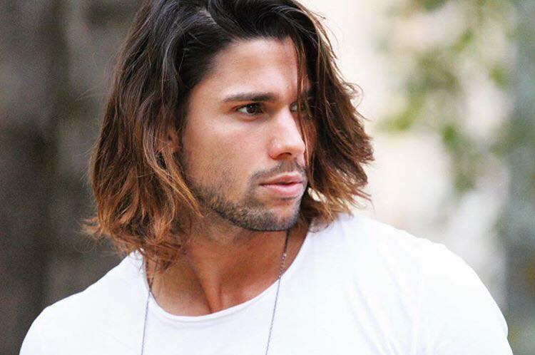 ‘Uomini e Donne’, Luca Onestini romantico su Instagram. Che sia un riferimento a Ivana Mrazova? article-post