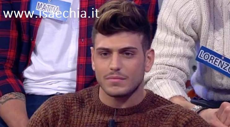 ‘Uomini e Donne’, ecco chi è Luigi Mastroianni, il corteggiatore che ha incuriosito Sara Affi Fella article-post