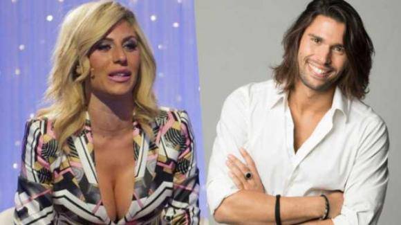 ‘Grande Fratello Vip 2’, Paola Caruso manda un aereo a Luca Onestini: “Ti amo!” preview