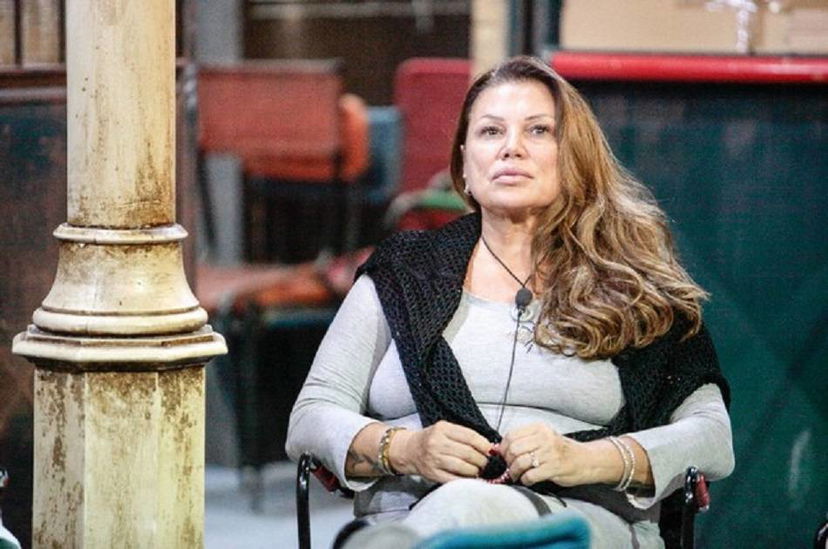 Serena Grandi ospite in radio: “Chi vincerà il ‘Gf Vip 2’? Tifo per Luca Onestini, anche se il vincitore morale è Cristiano Malgioglio! Ho fatto pace con Corinne Clery per…” preview