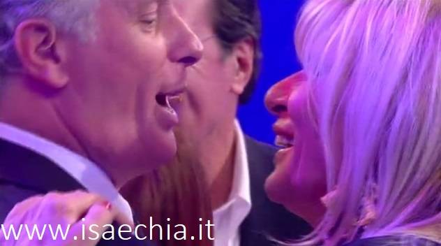 ‘Uomini e Donne’: l’opinione di Isa sulla puntata del Trono over del 1/12/17 preview