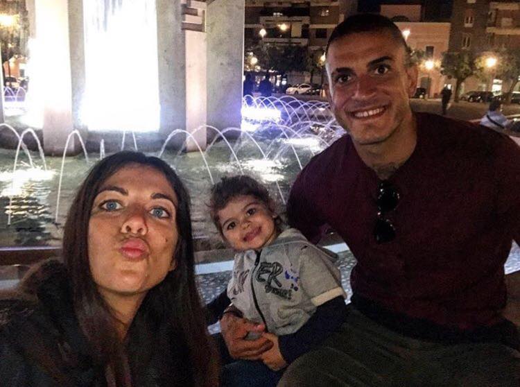 Grande Fratello, nozze in arrivo Vanessa Ravizza: ecco l’emozionante modo in cui il compagno le ha chiesto di sposarla! preview