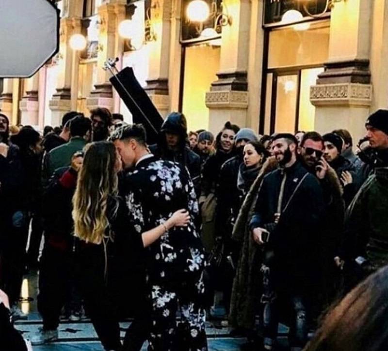 ‘Uomini e Donne’, Giorgia Caldarulo dimentica Paolo Crivellin tra le braccia dello YouTuber da 20 milioni di followers (video) preview