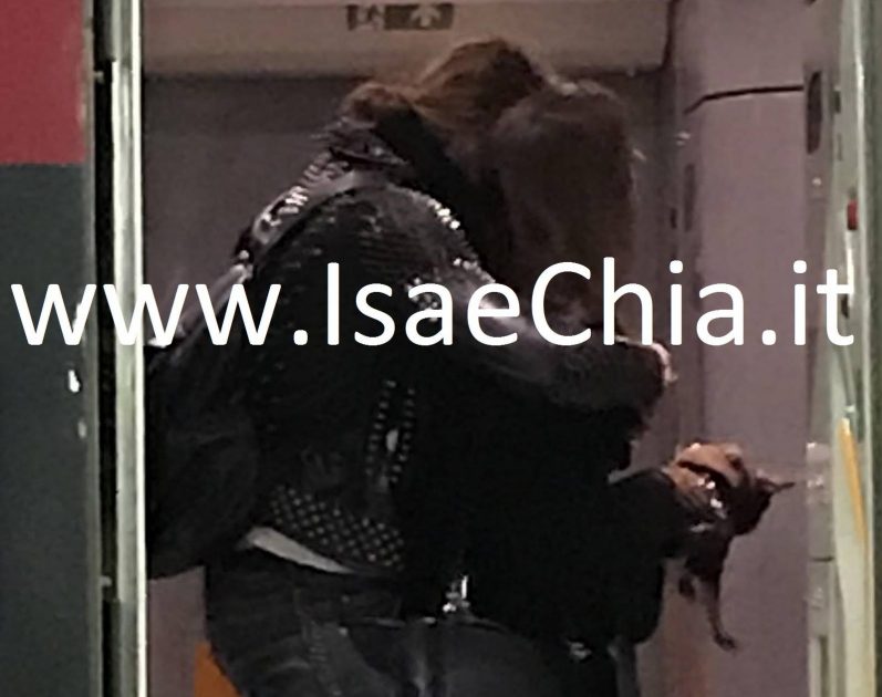 ‘Grande Fratello Vip 2’, Luca Onestini e Ivana Mrazova in love: una nostra utente li ha paparazzati in stazione! (Foto) article-post